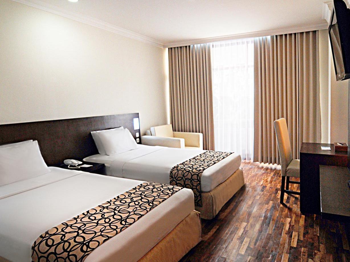Weta International Hotel Surabaya Exterior foto