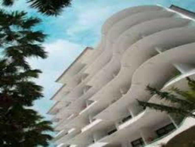Weta International Hotel Surabaya Exterior foto
