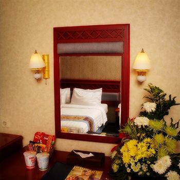 Weta International Hotel Surabaya Exterior foto